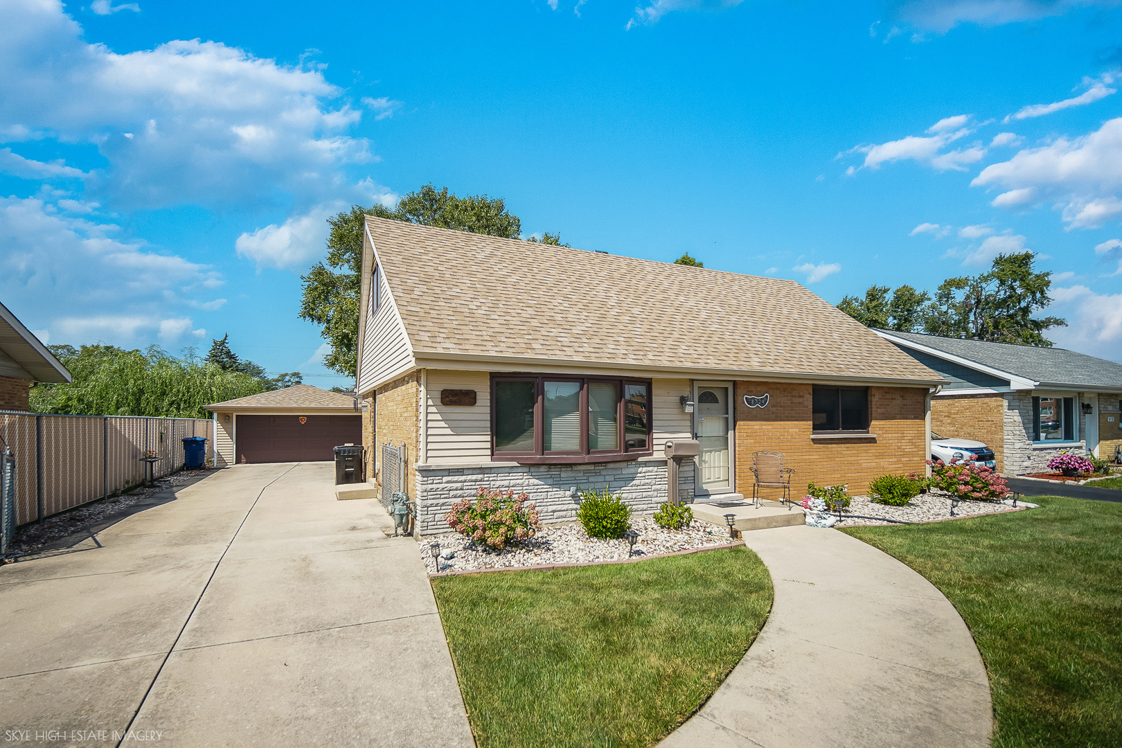 8724 Cranbrook Lane Property Photo 1
