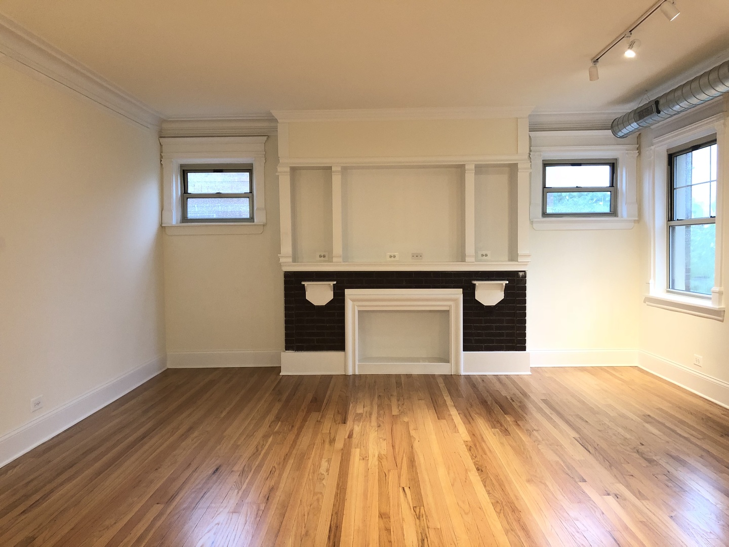 5330 N Kenmore Avenue 4e Property Photo 2