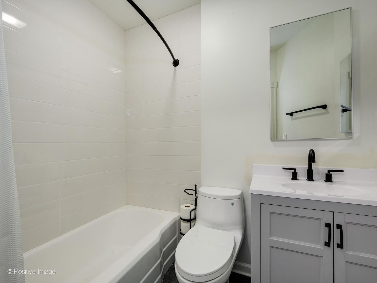 11334 S Saint Lawrence Avenue Property Photo 15