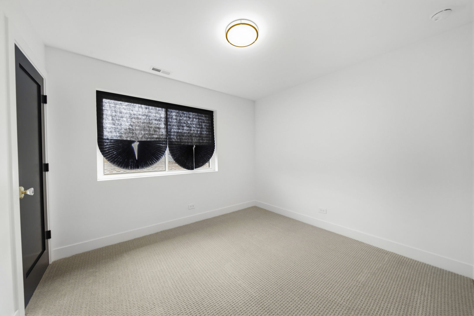 3311 N Ozark Avenue Property Photo 18