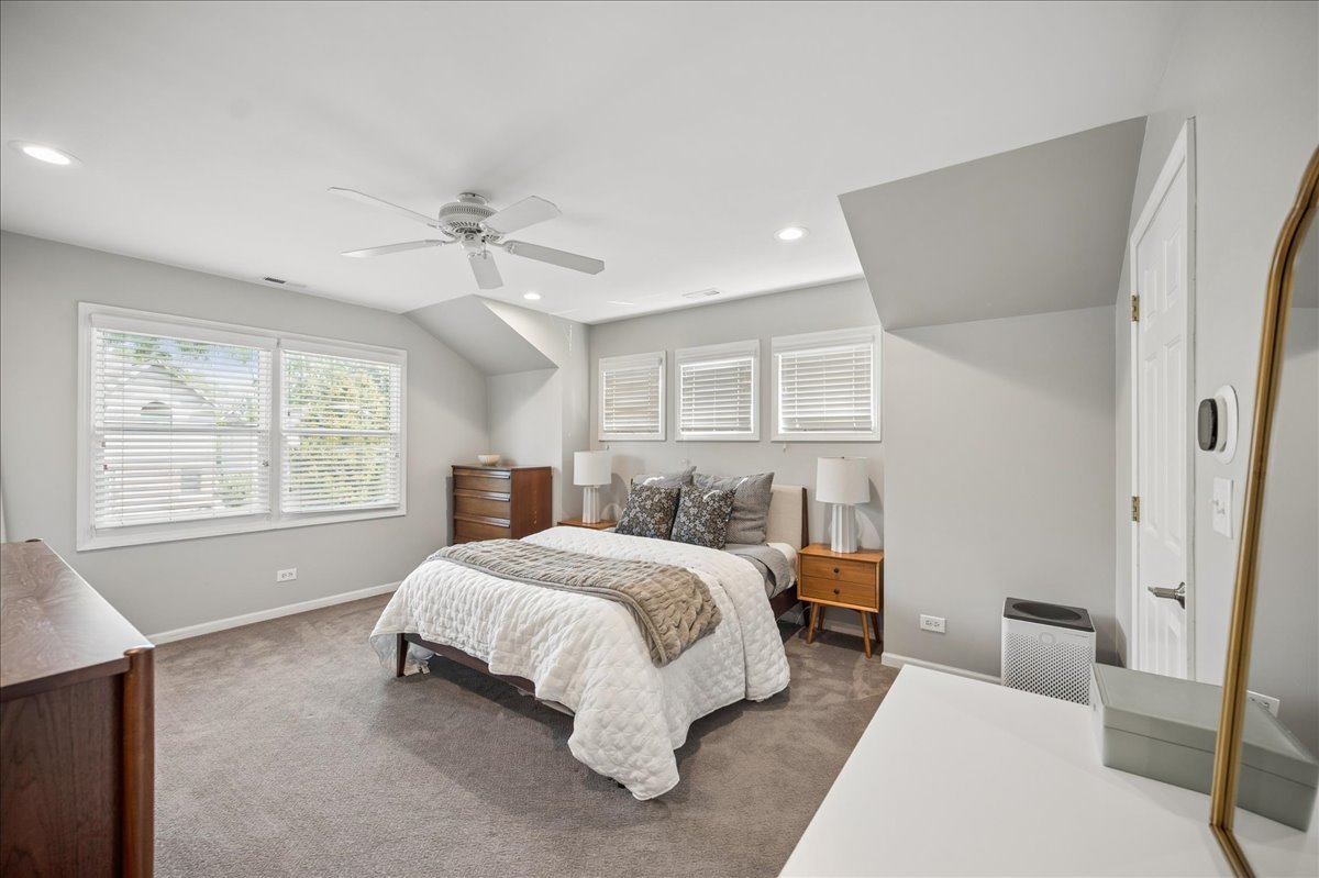 1105 Blackthorn Lane Property Photo 16