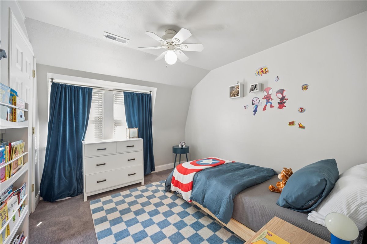 1105 Blackthorn Lane Property Photo 18