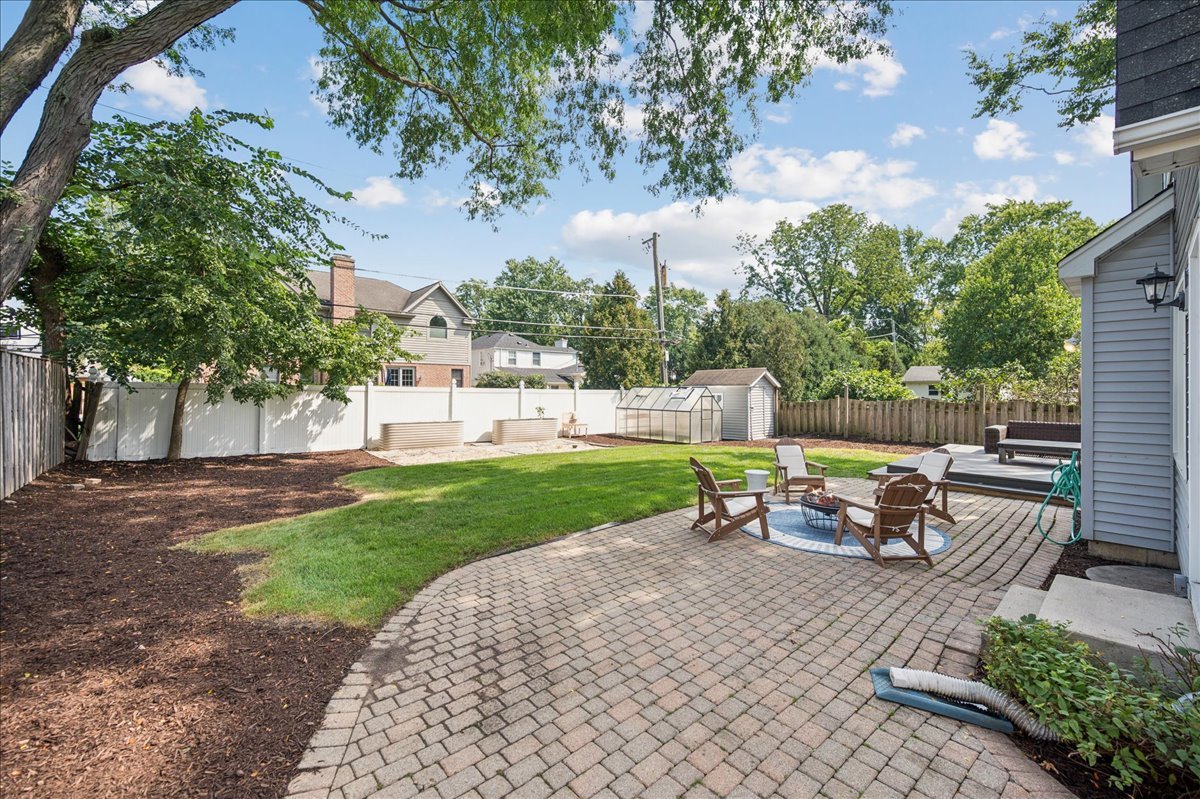 1105 Blackthorn Lane Property Photo 24