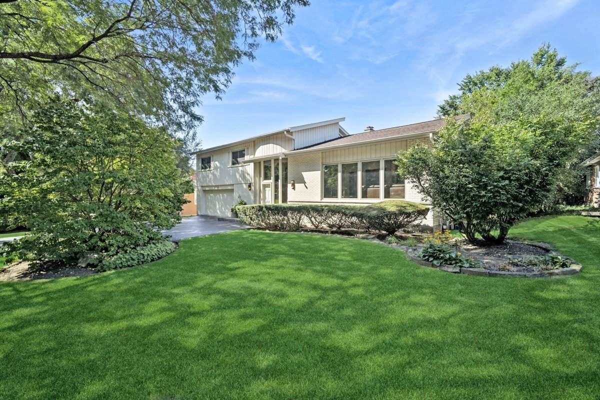 358 Hastings Avenue Property Photo 1