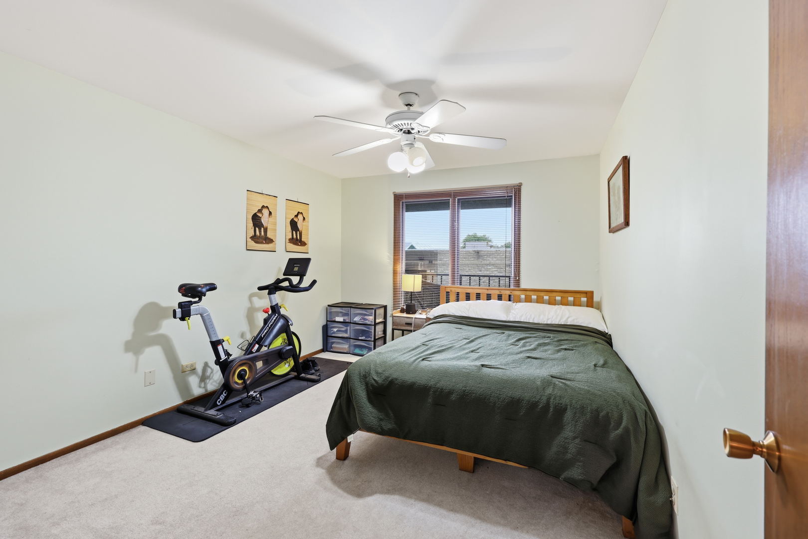 821 Oakton Street 104 Property Photo 24