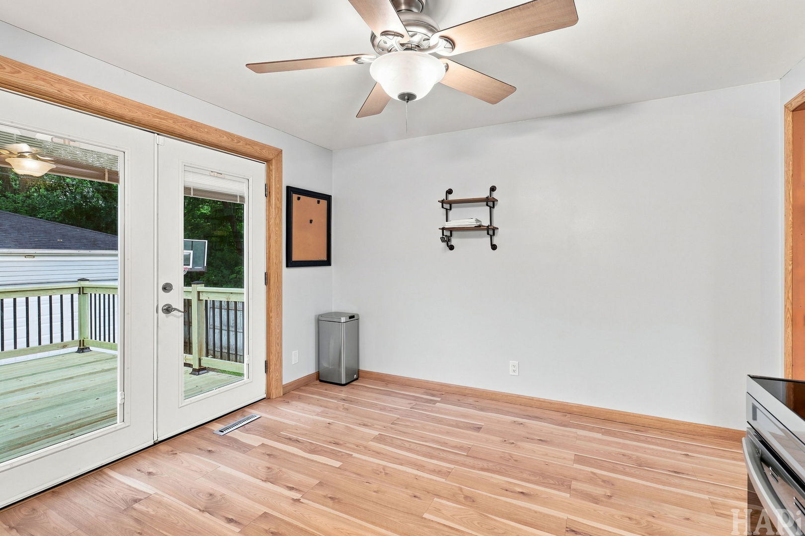 38270 N North Shore Avenue Property Photo 6
