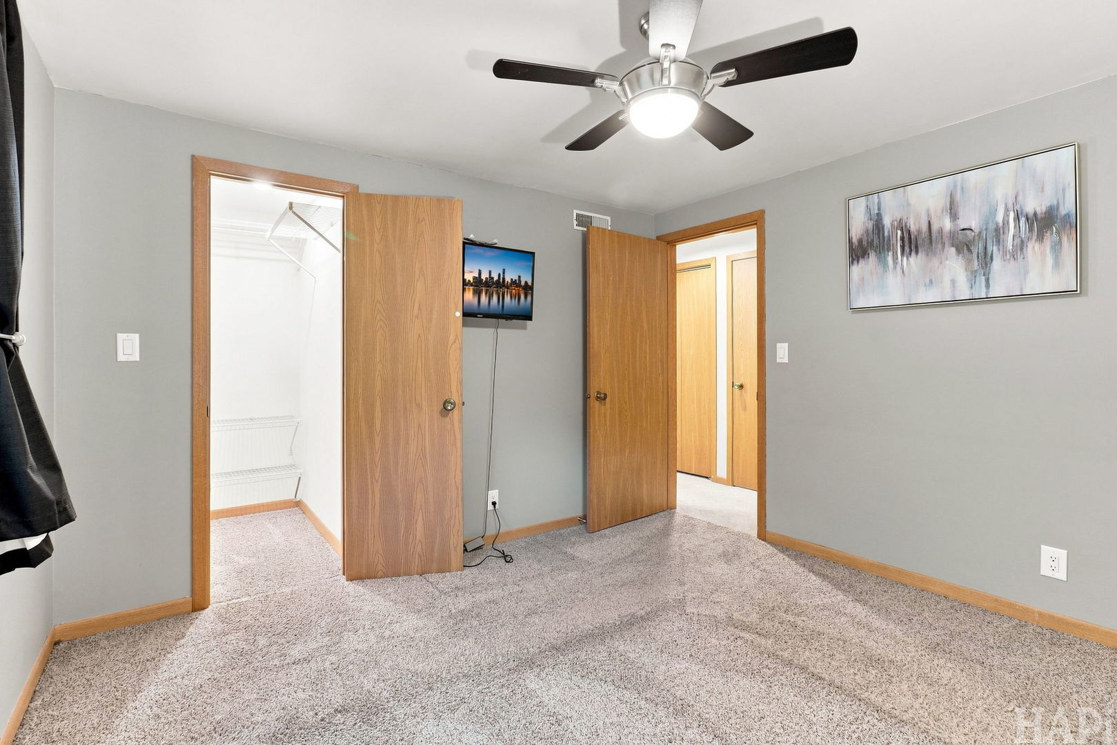 38270 N North Shore Avenue Property Photo 10
