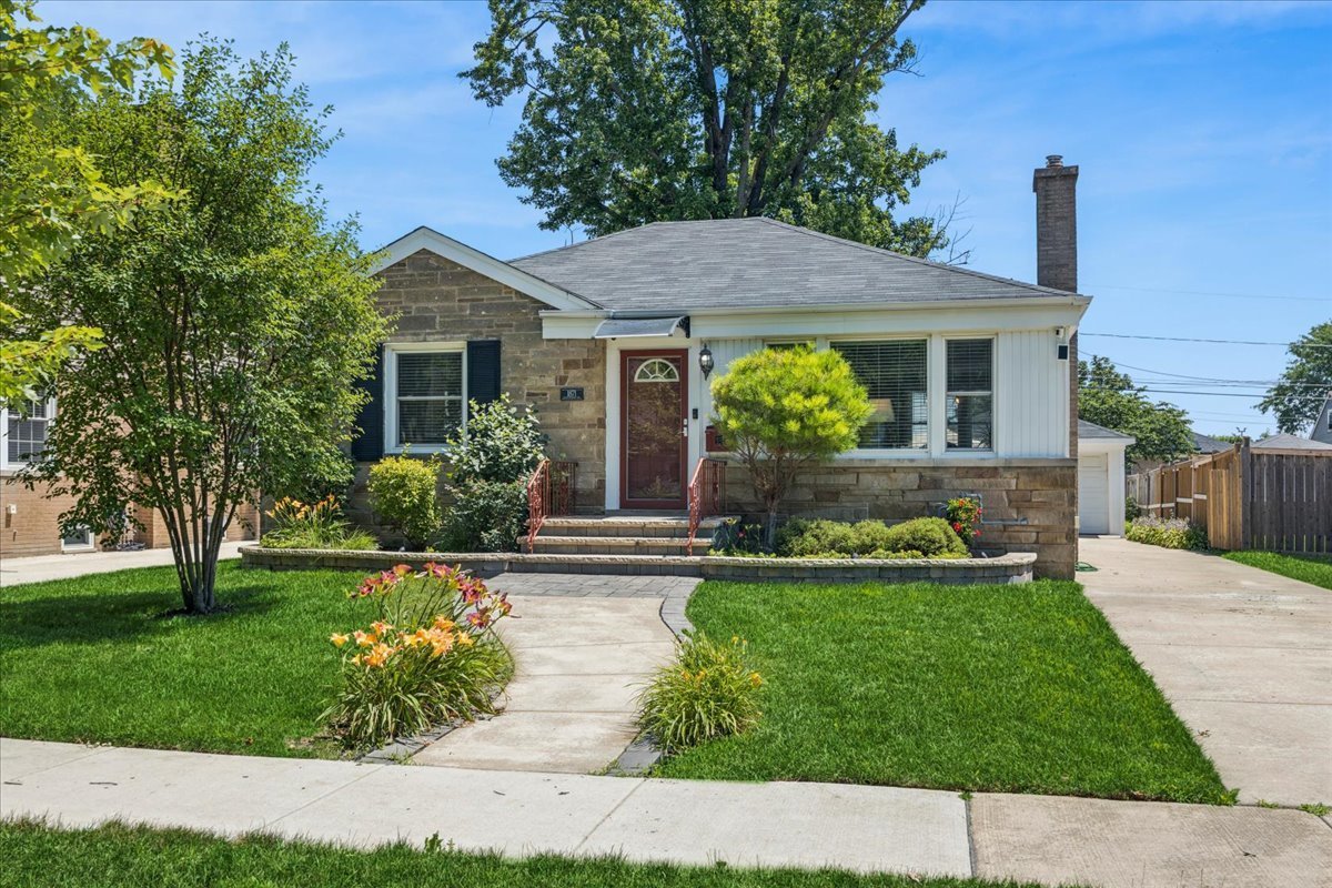 1871 Hawthorne Avenue Property Photo 1