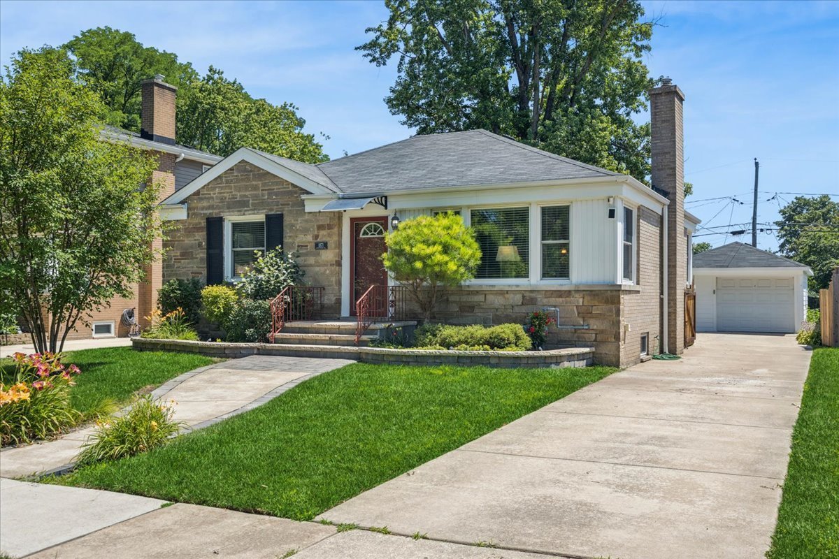 1871 Hawthorne Avenue Property Photo 2