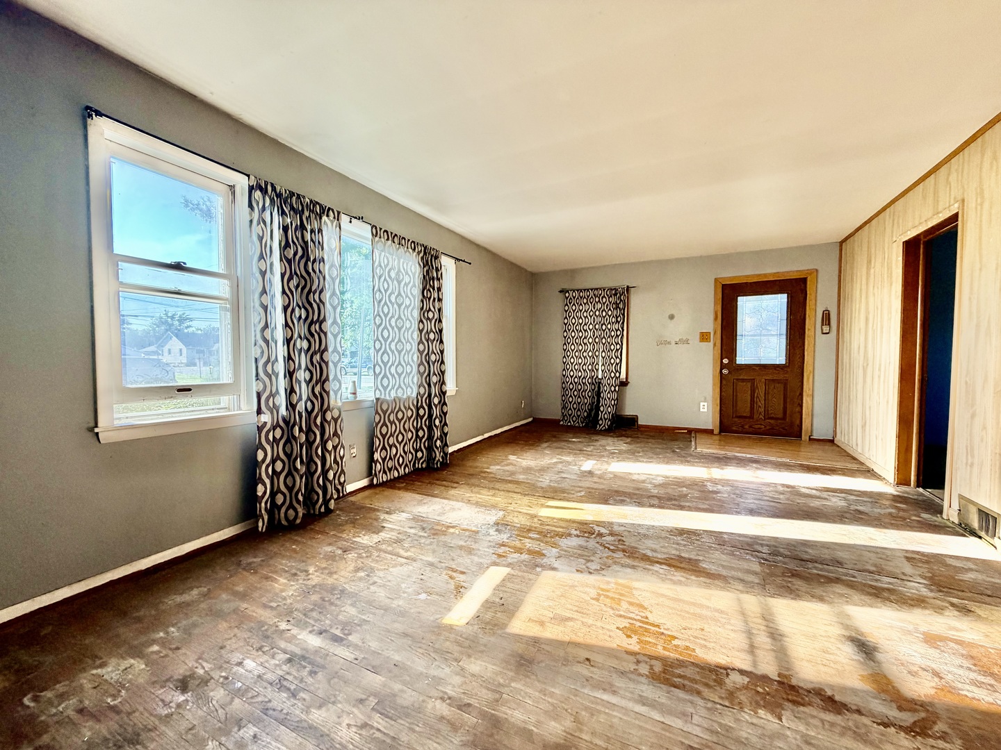 1405 E Kent Street Property Photo 4