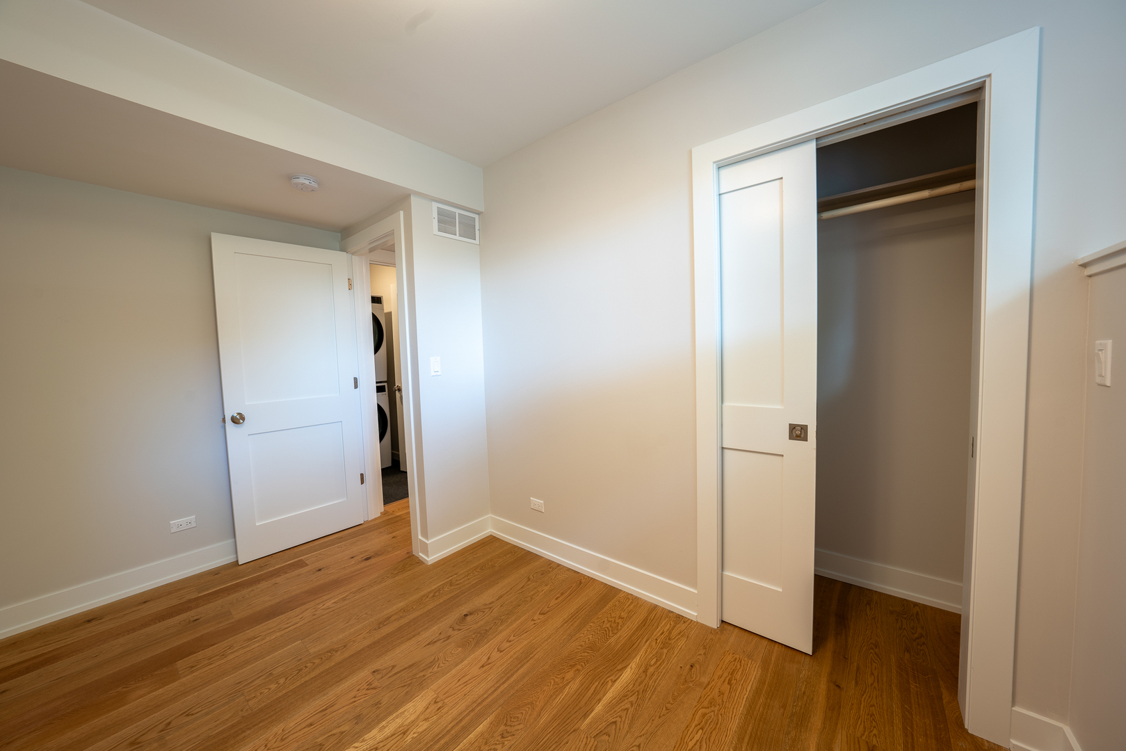 1901 W Berwyn Avenue Property Photo 10