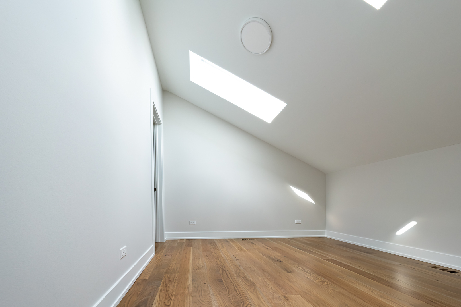 1901 W Berwyn Avenue Property Photo 22