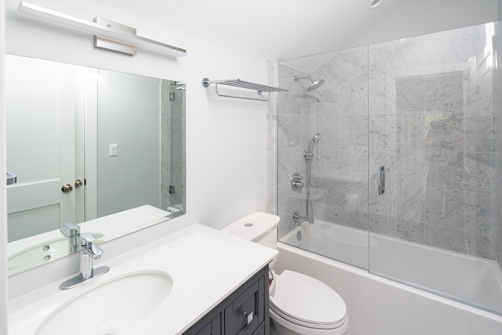 1901 W Berwyn Avenue Property Photo 26