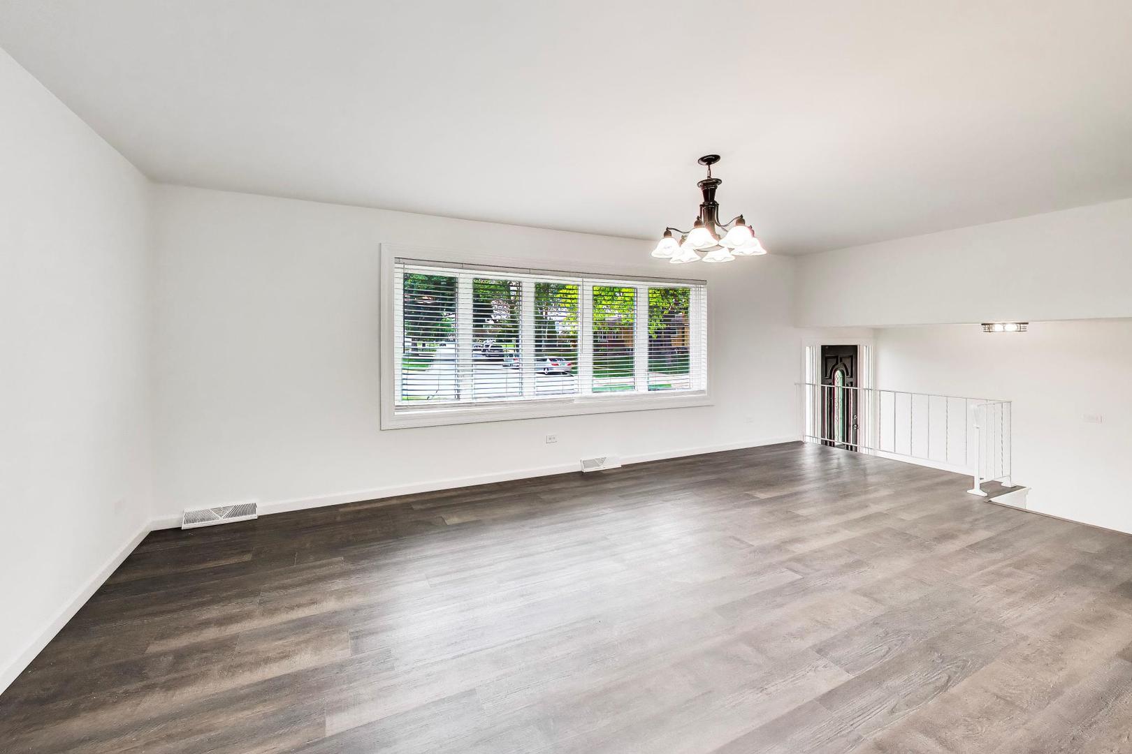 10128 Parke Avenue Property Photo 3
