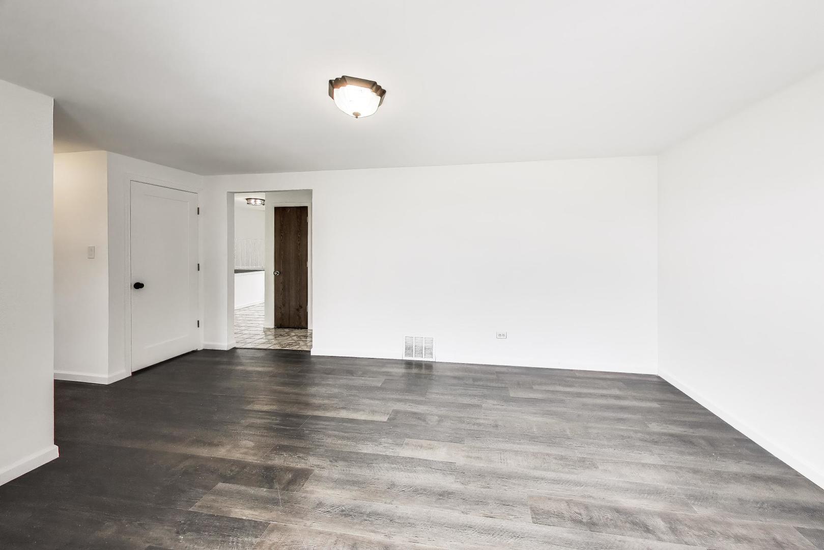 10128 Parke Avenue Property Photo 11
