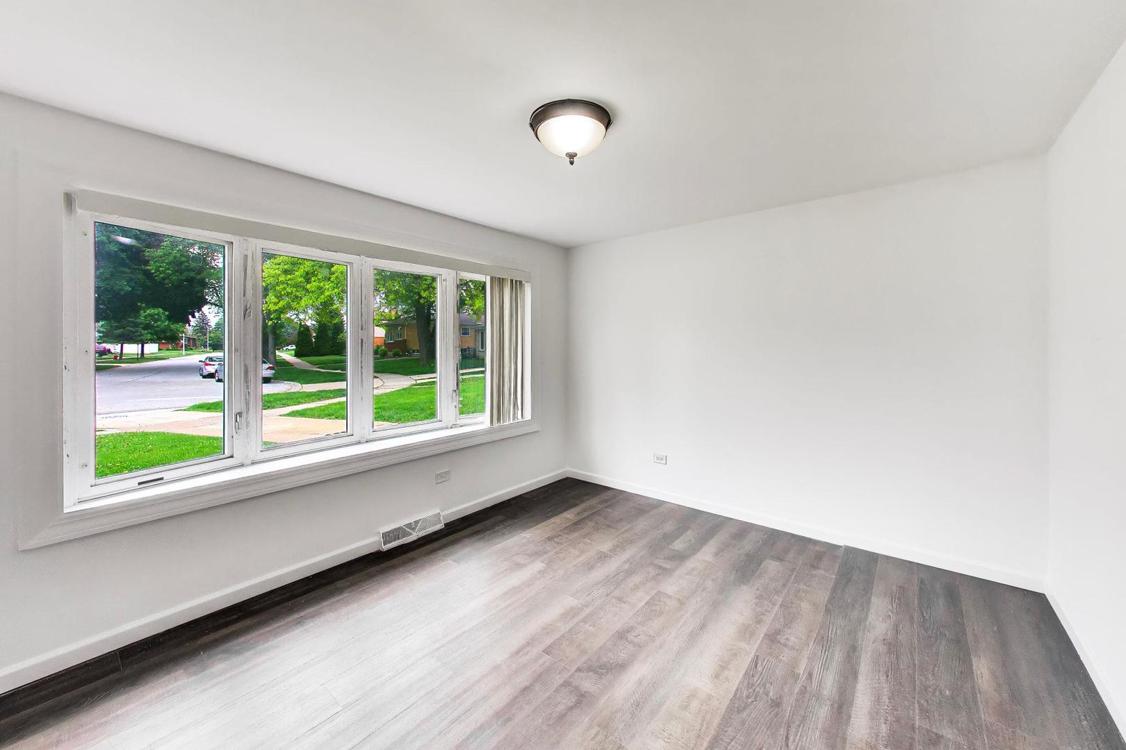 10128 Parke Avenue Property Photo 12
