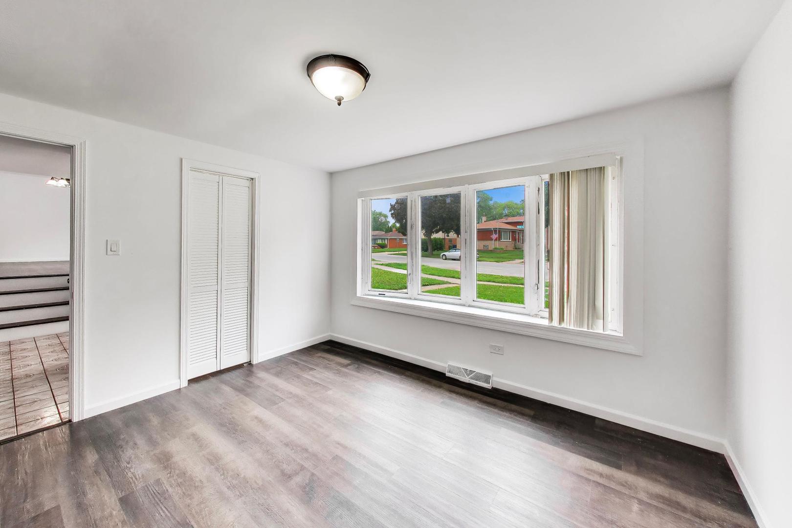 10128 Parke Avenue Property Photo 13