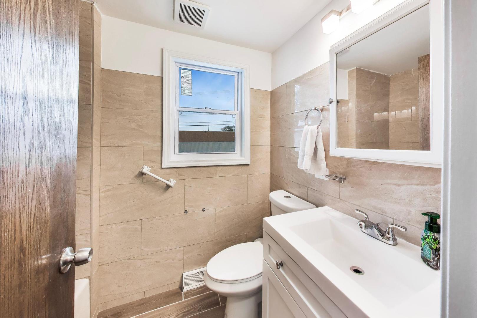10128 Parke Avenue Property Photo 15