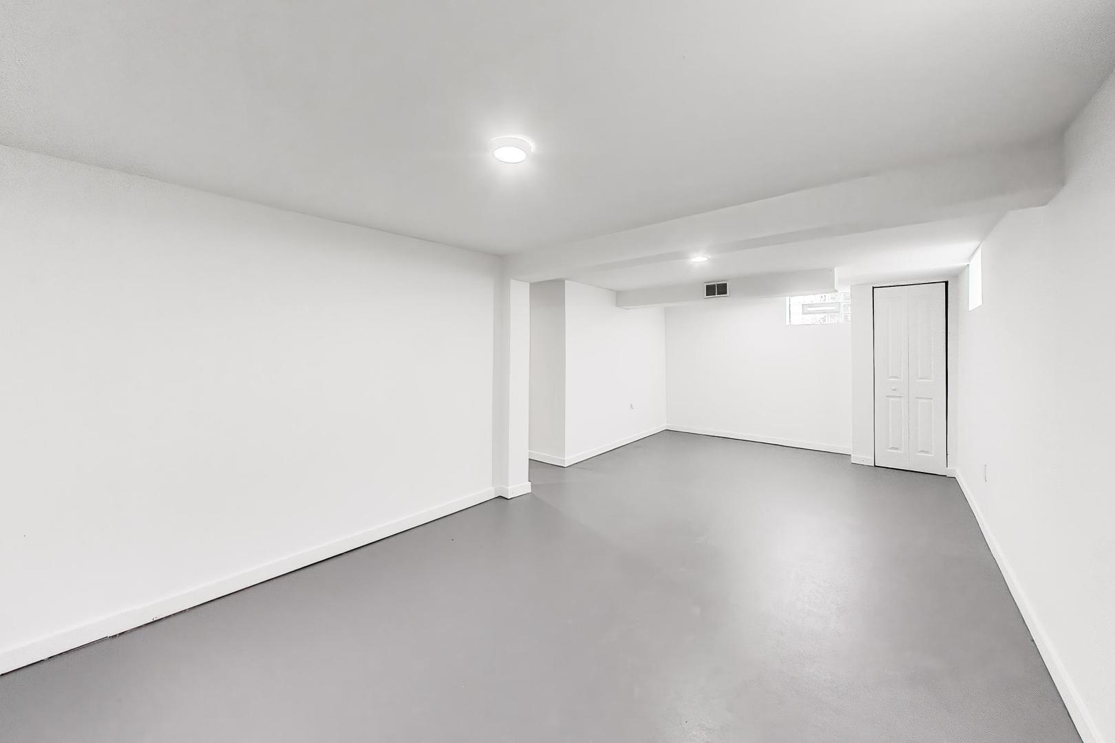 10128 Parke Avenue Property Photo 28