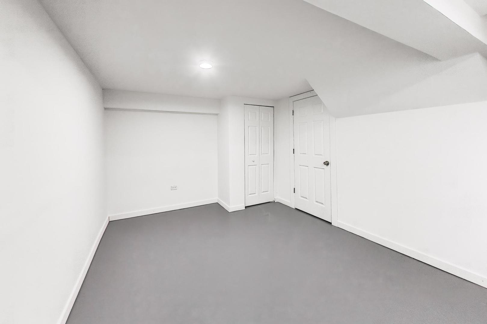 10128 Parke Avenue Property Photo 29