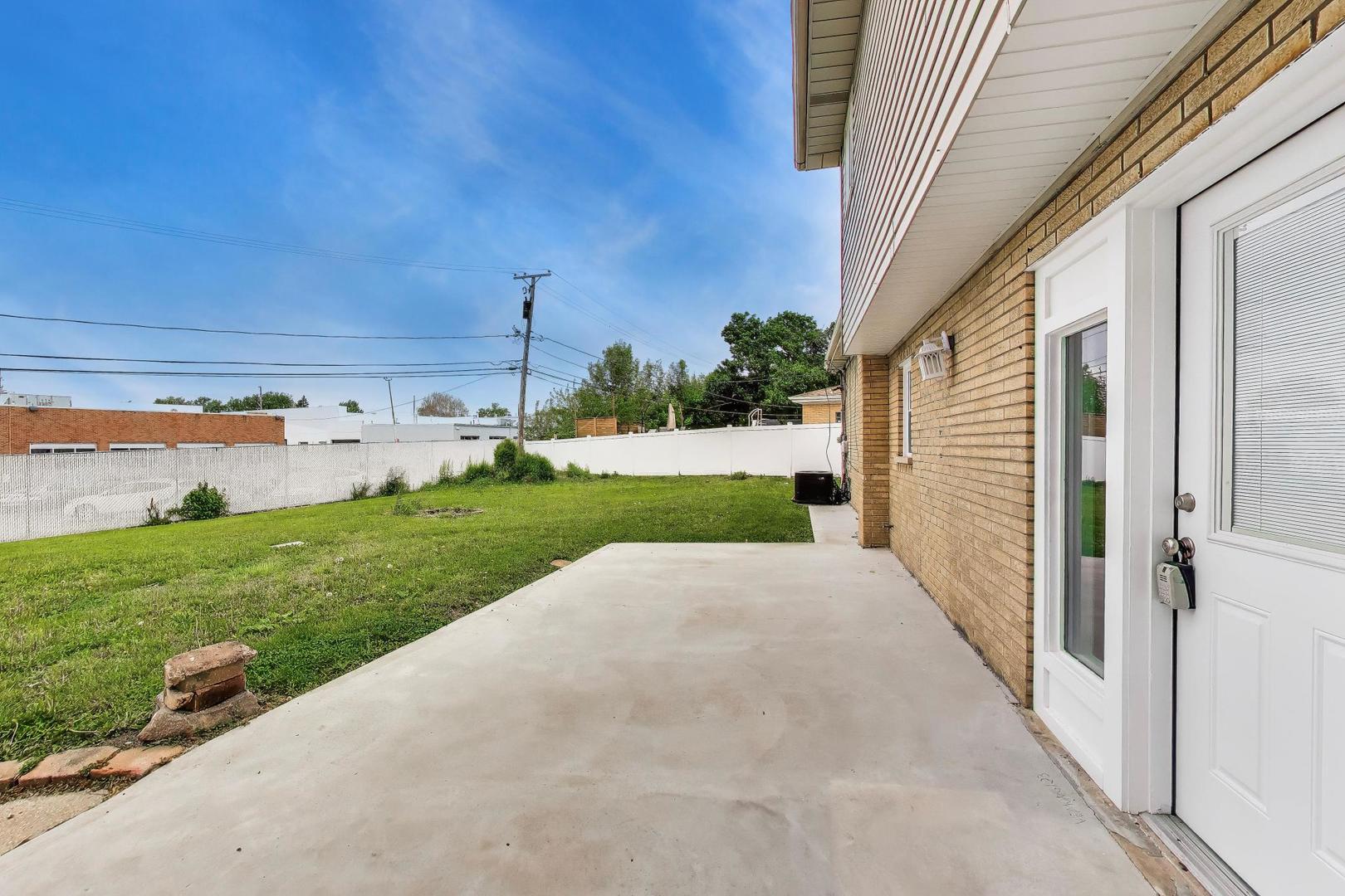 10128 Parke Avenue Property Photo 42