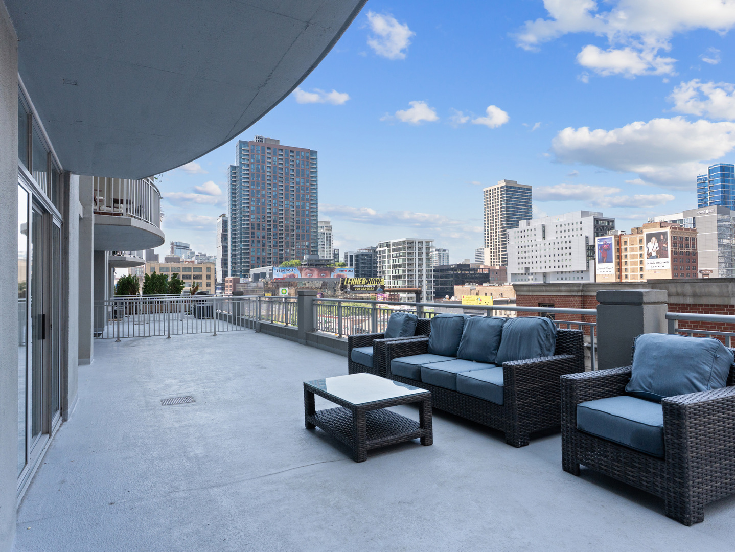 600 N Dearborn Street 602 Property Photo 20