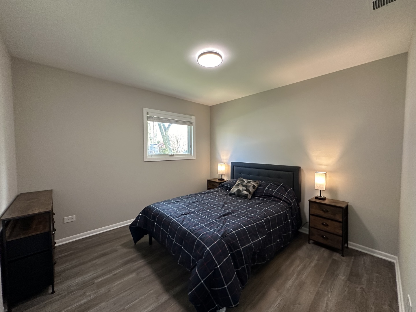 4038 Forest Avenue Property Photo 4