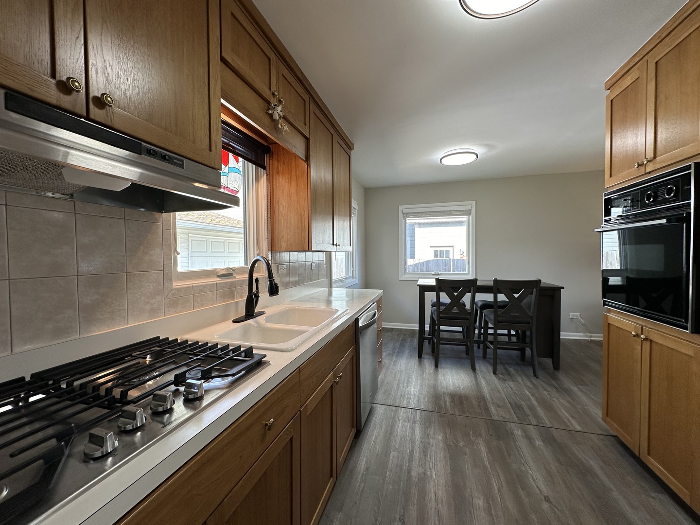 4038 Forest Avenue Property Photo 5