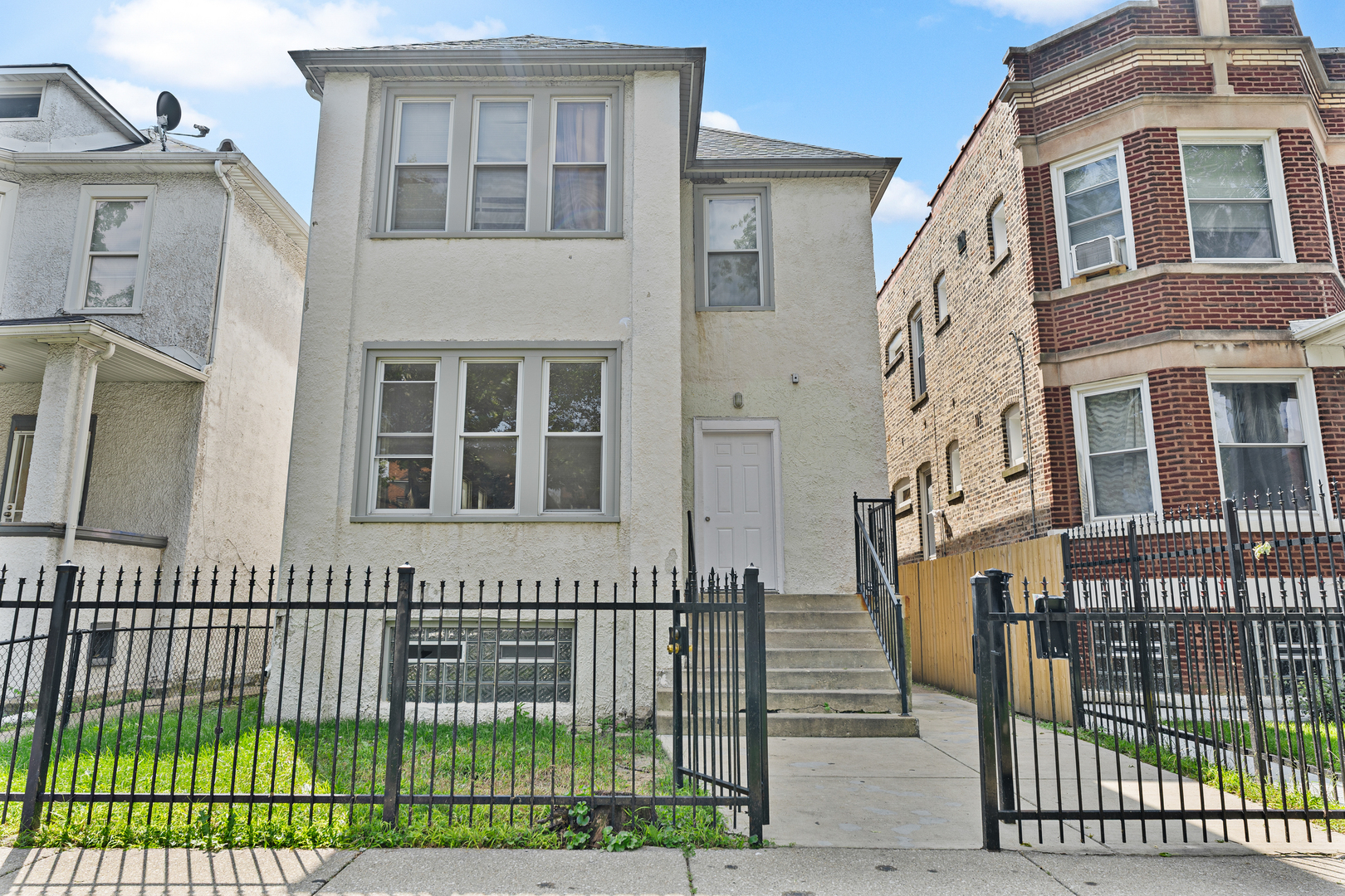 5315 W Monroe Street Property Photo 1