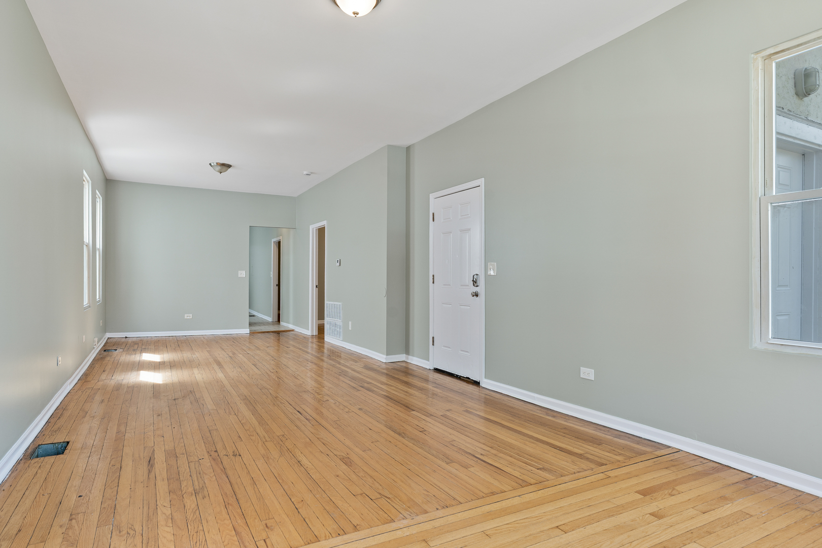 5315 W Monroe Street Property Photo 5
