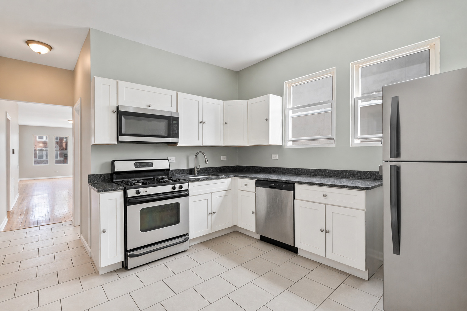 5315 W Monroe Street Property Photo 6