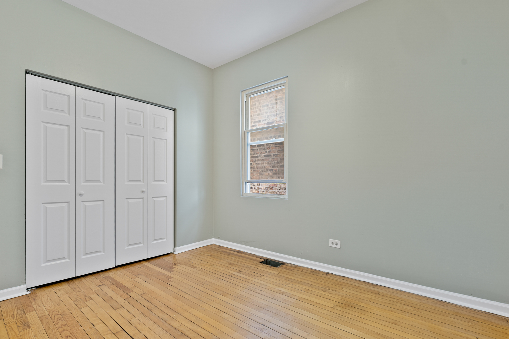 5315 W Monroe Street Property Photo 8