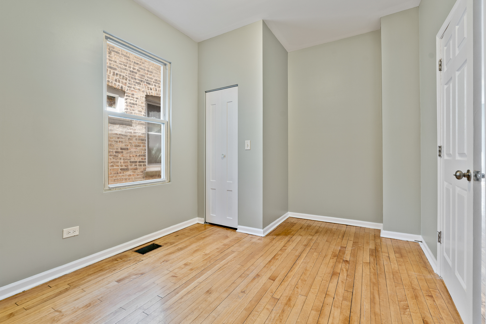 5315 W Monroe Street Property Photo 9