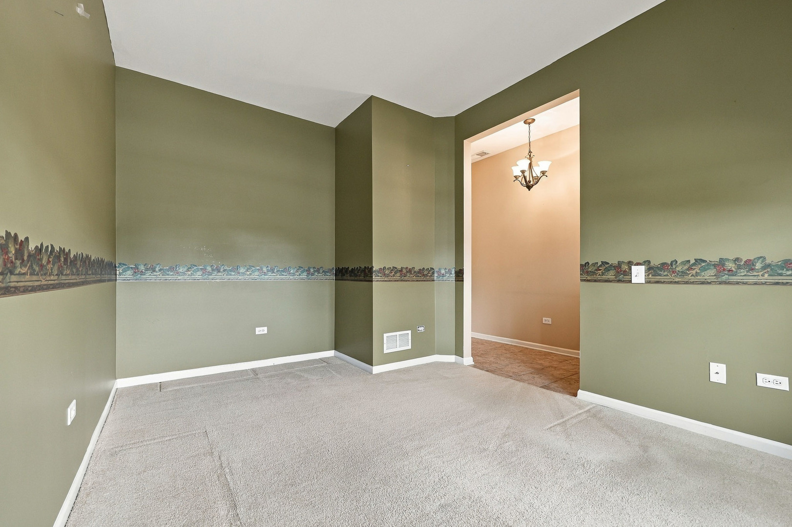 13565 Lehigh Street Property Photo 8
