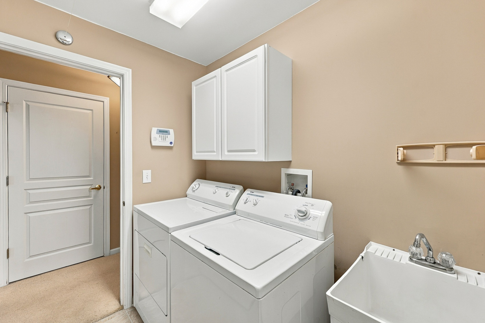 13565 Lehigh Street Property Photo 9