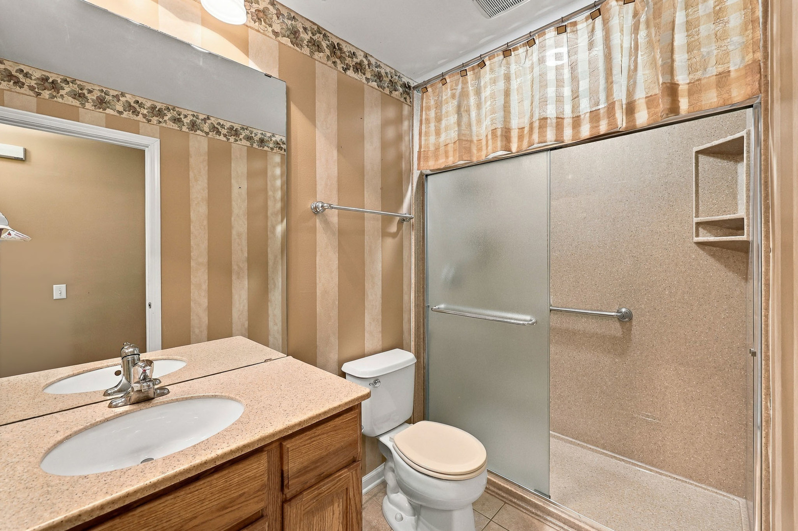 13565 Lehigh Street Property Photo 12