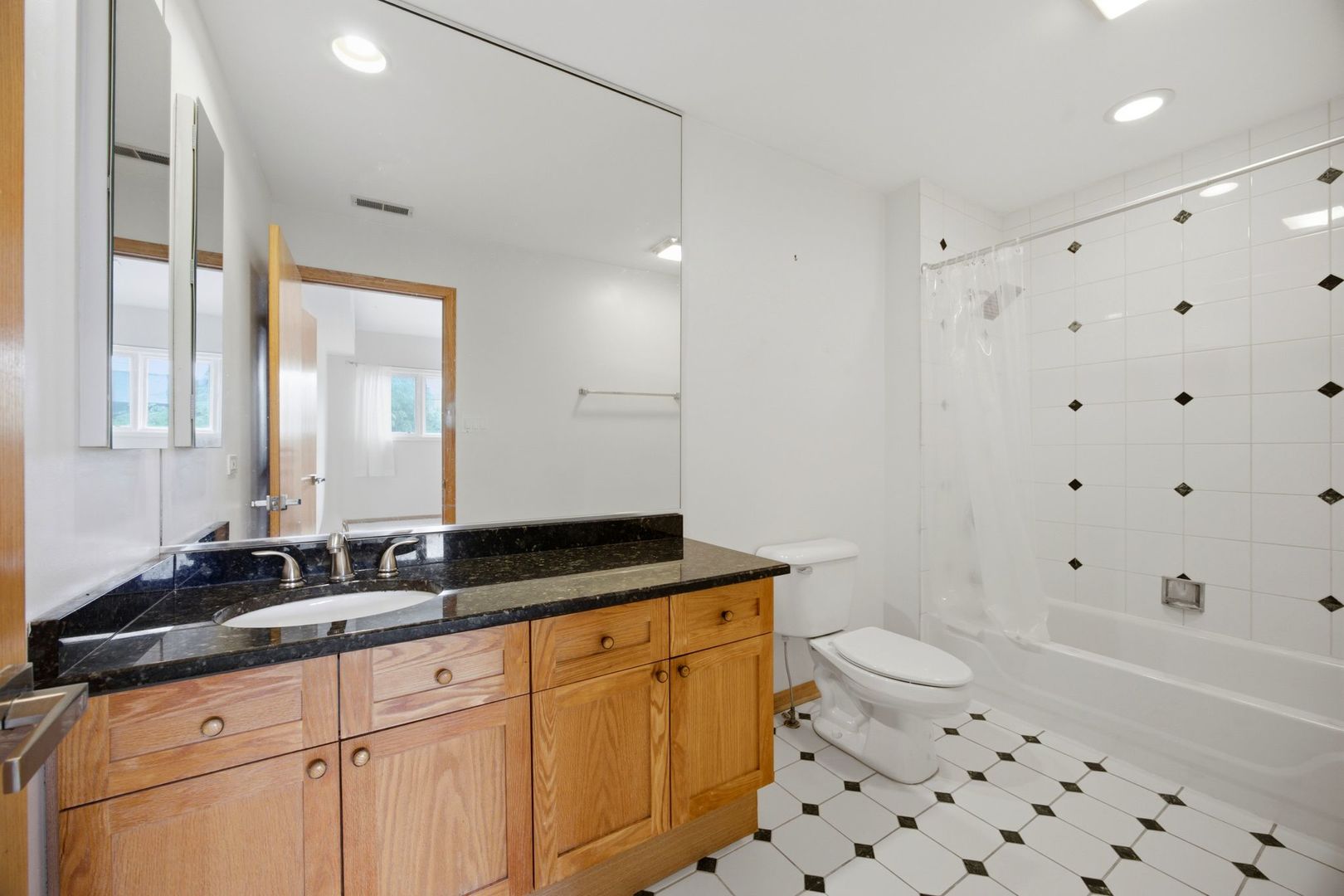 1433 S Prairie Avenue H Property Photo 46