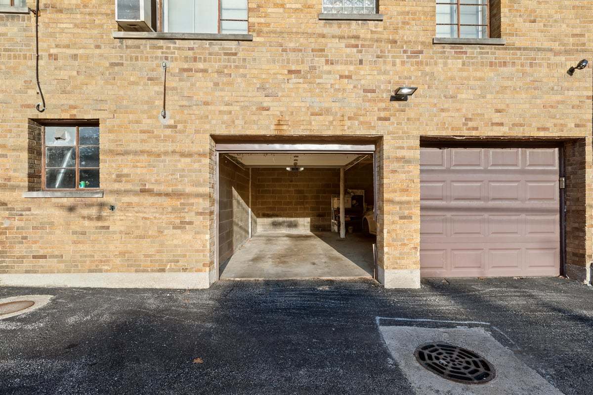 1539 Monroe Avenue 2 Property Photo 11