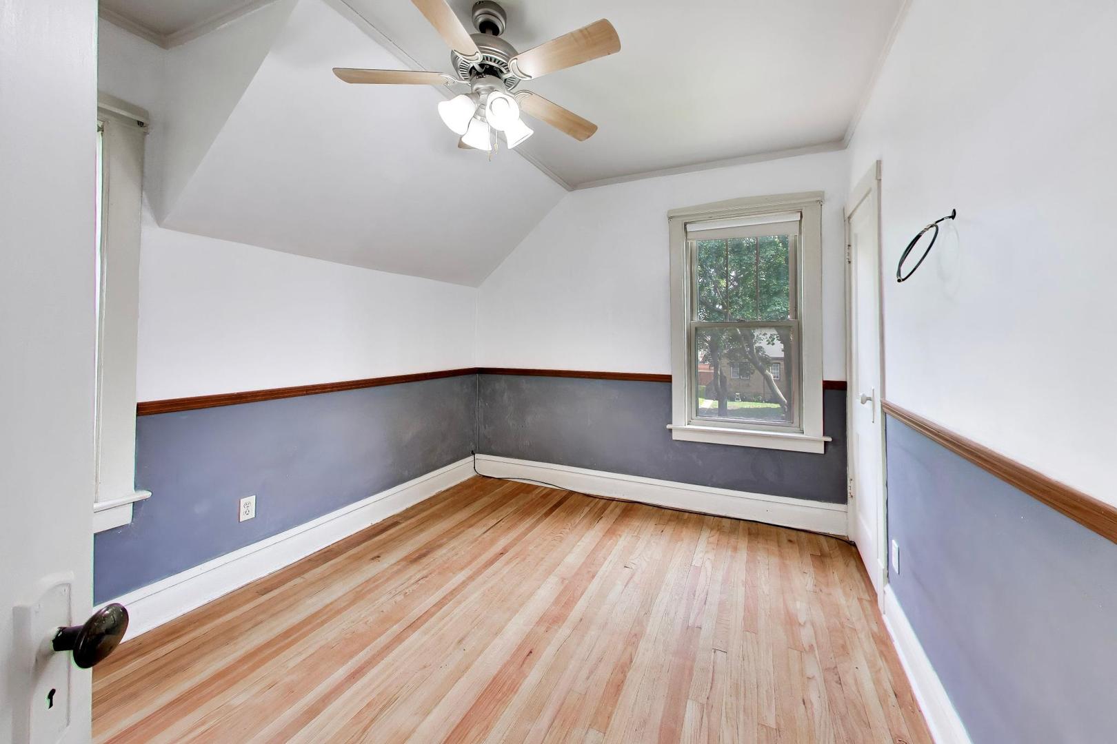 10530 S Leavitt Street Property Photo 25