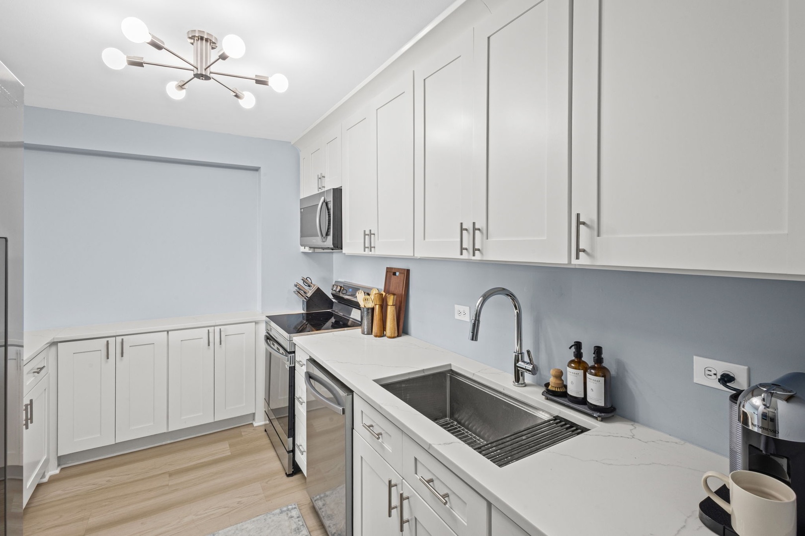 4250 N Marine Drive 2730 Property Photo 6