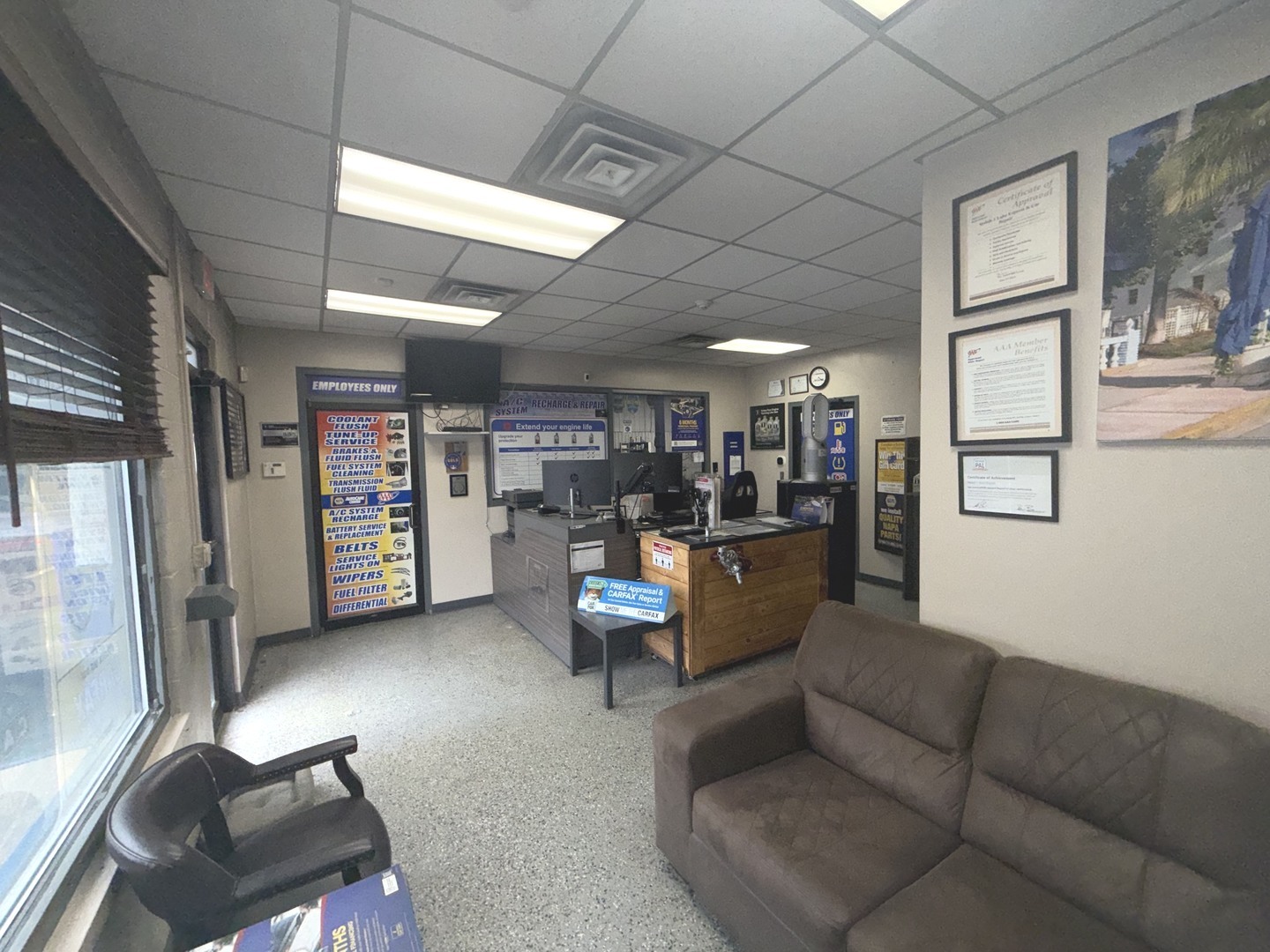 824 E Chicago Street Property Photo 5