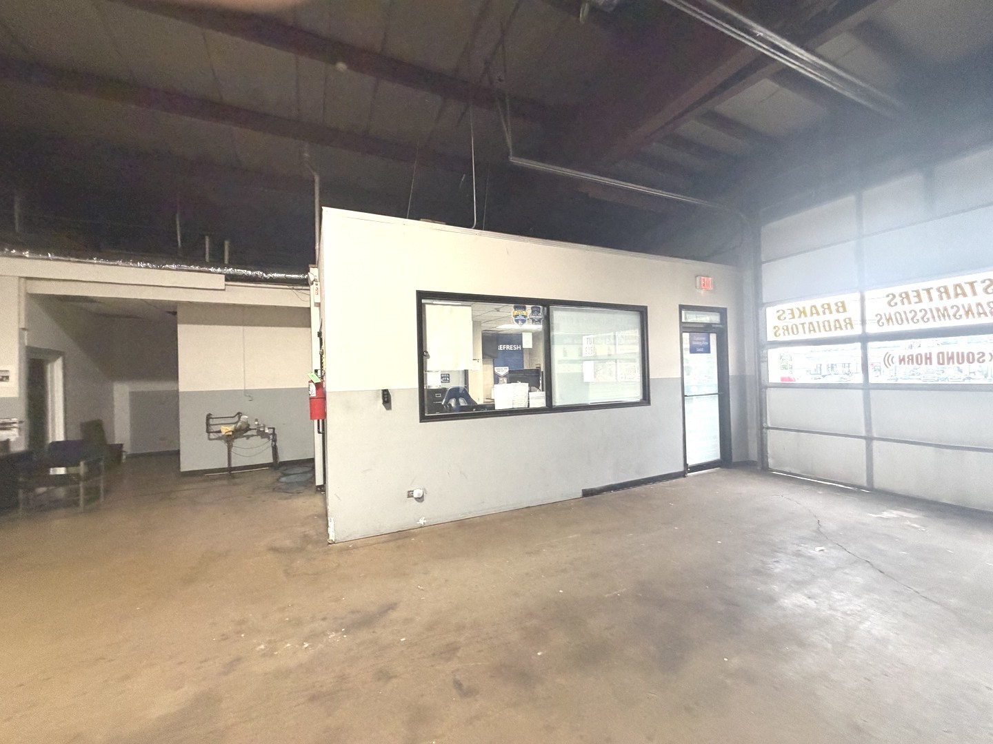 824 E Chicago Street Property Photo 10