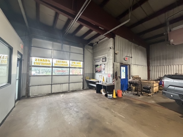 824 E Chicago Street Property Photo 12