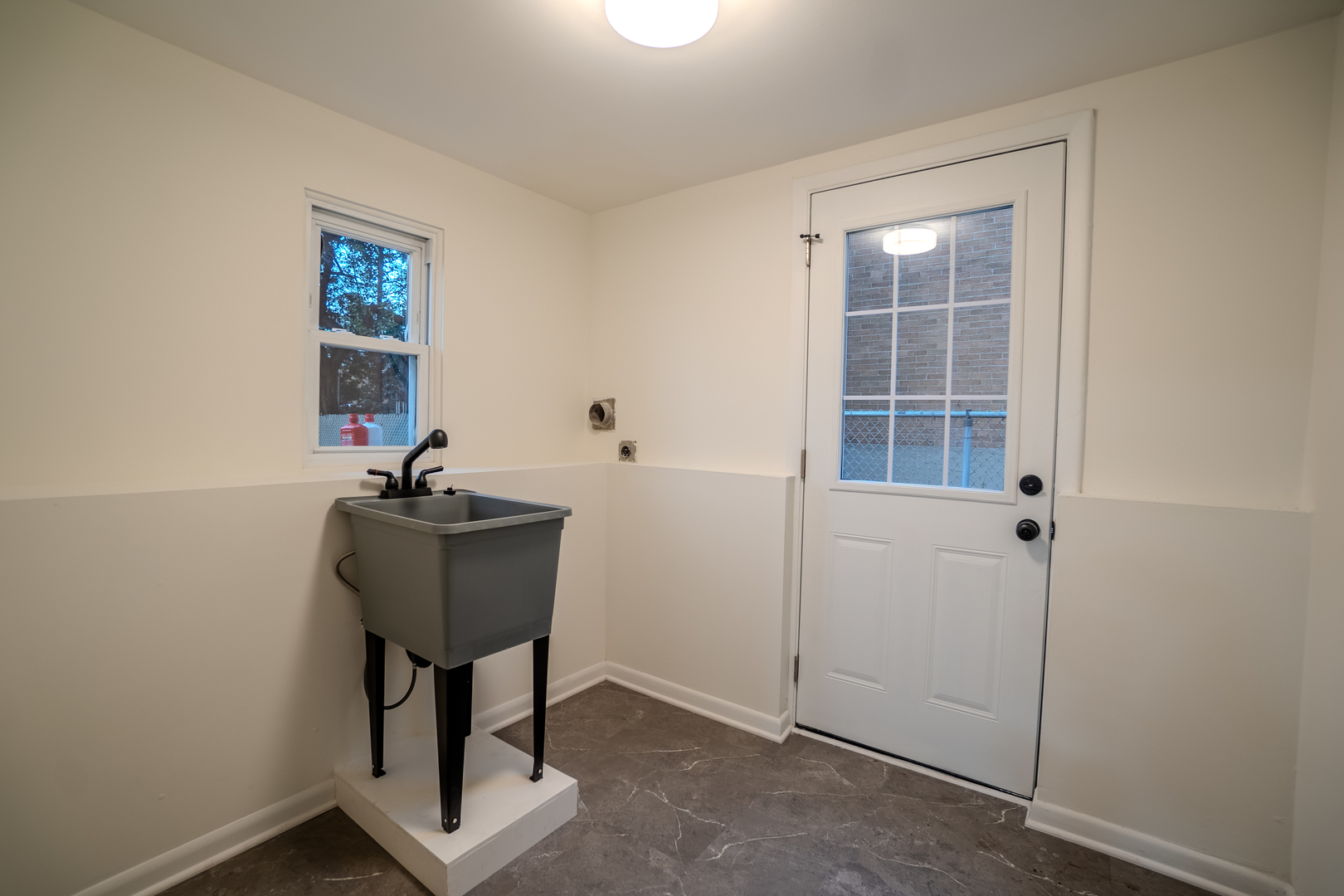 291 Division Street Property Photo 20