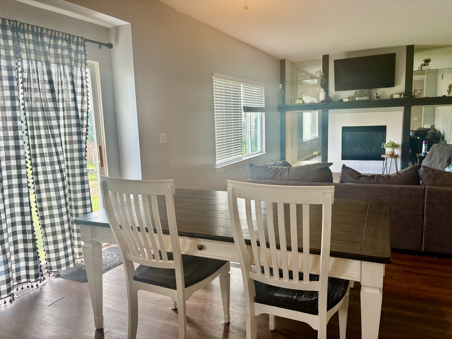 910 Grand Mesa Property Photo 3