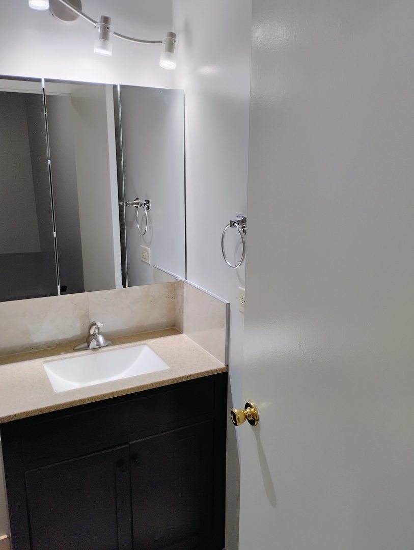 1226 Cove Drive Property Photo 13