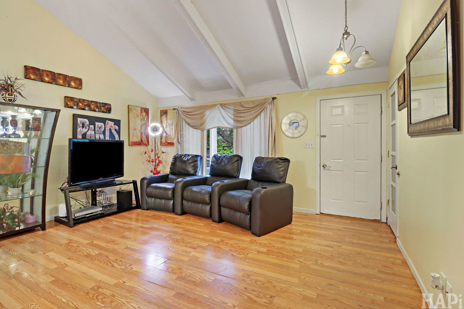 214 Augusta Drive Property Photo 2