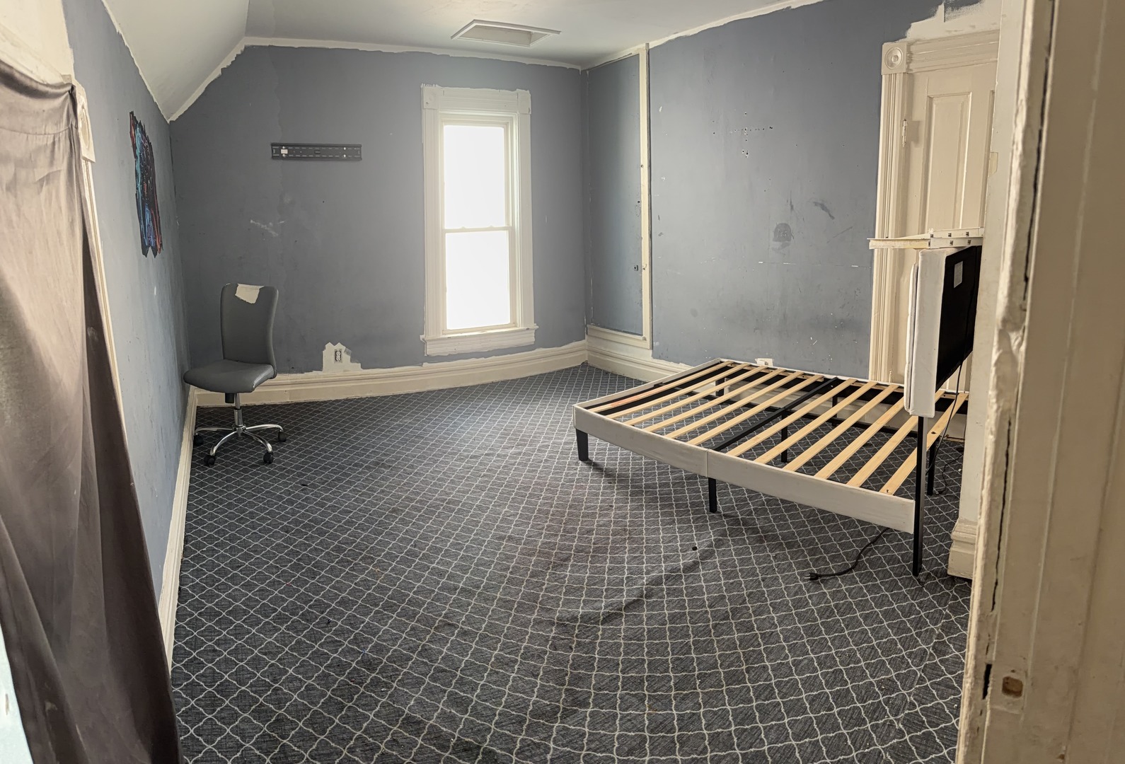 605 W Armstrong Avenue Property Photo 12
