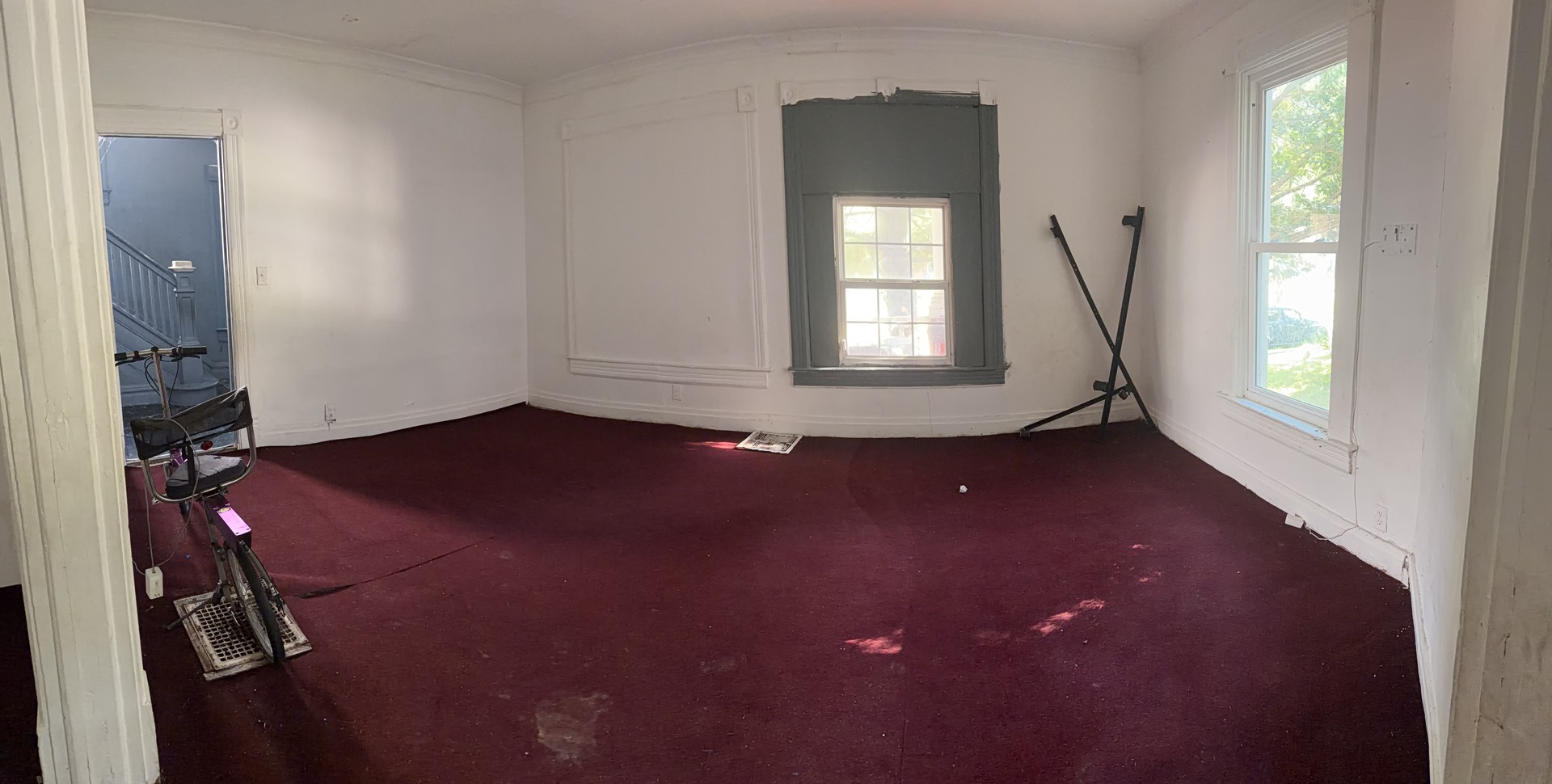 605 W Armstrong Avenue Property Photo 14
