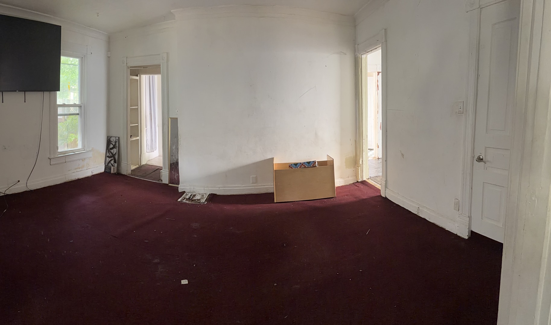 605 W Armstrong Avenue Property Photo 16